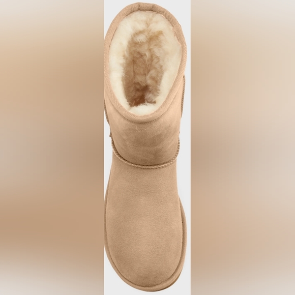 💫New UGG Classic Short II Boots size 8. color sand - Picture 2 of 8